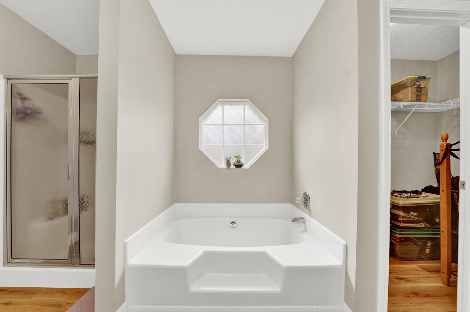 FOX VALLEY - Residential