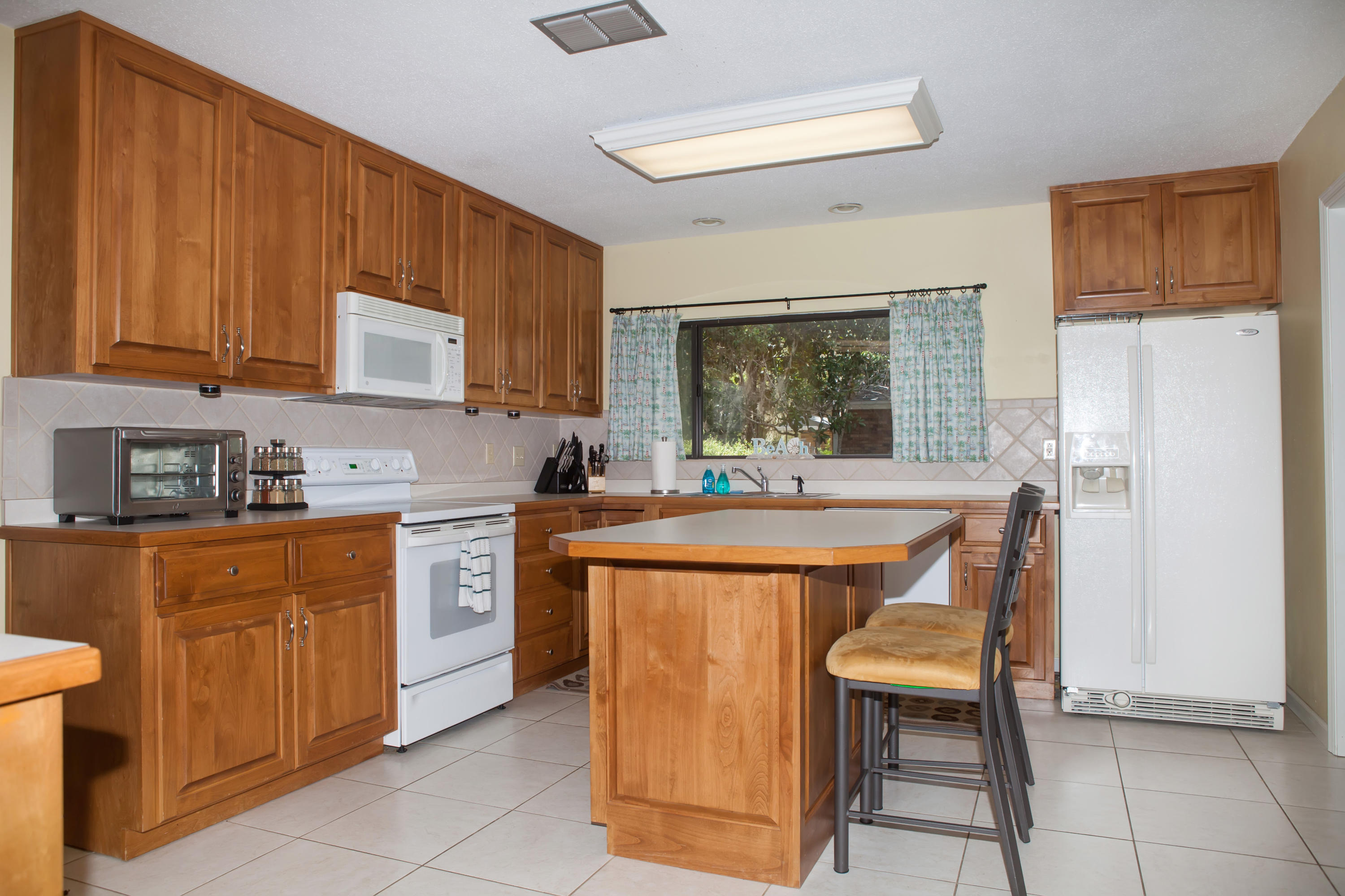 WOODLAND SHORES - Residential