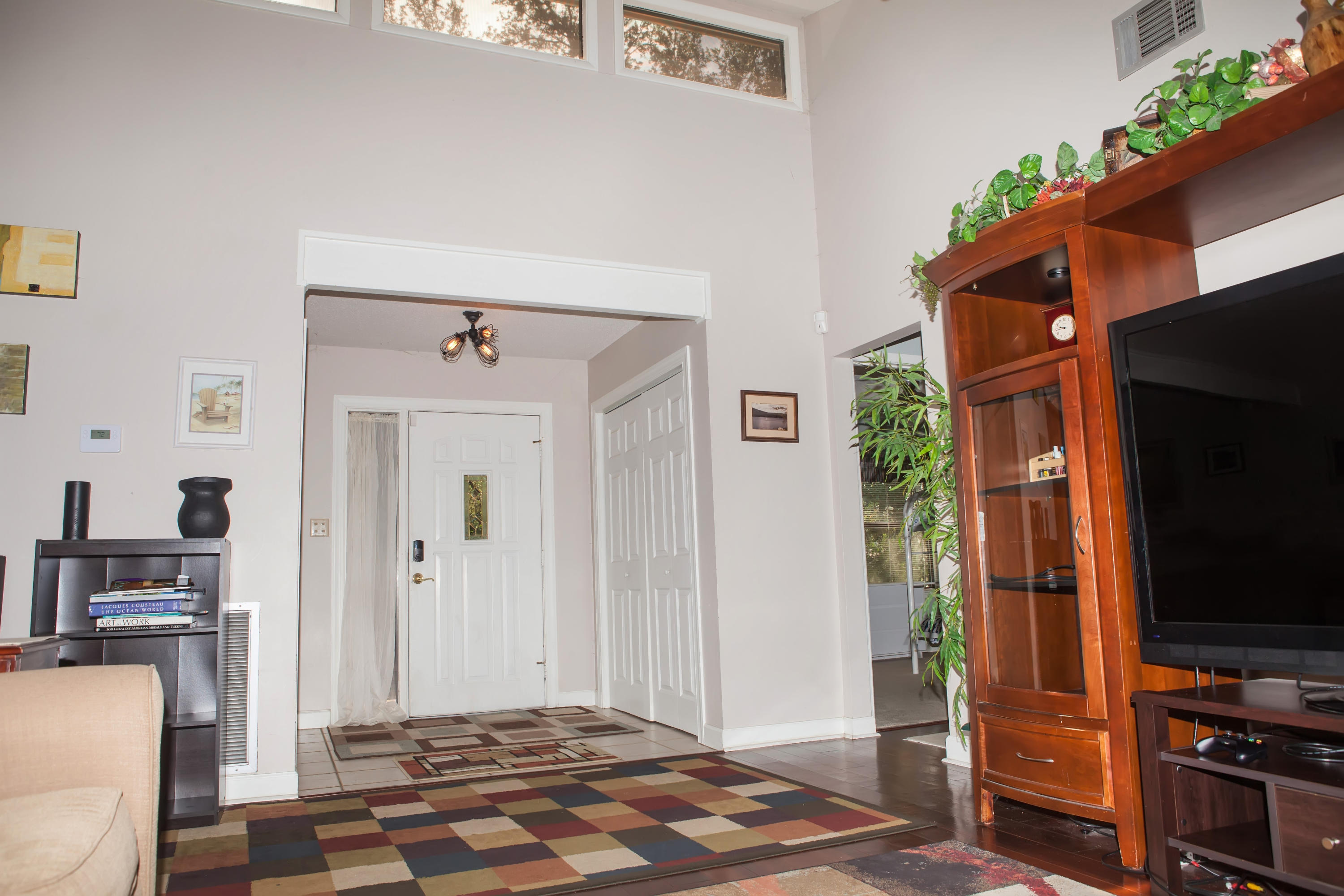 WOODLAND SHORES - Residential