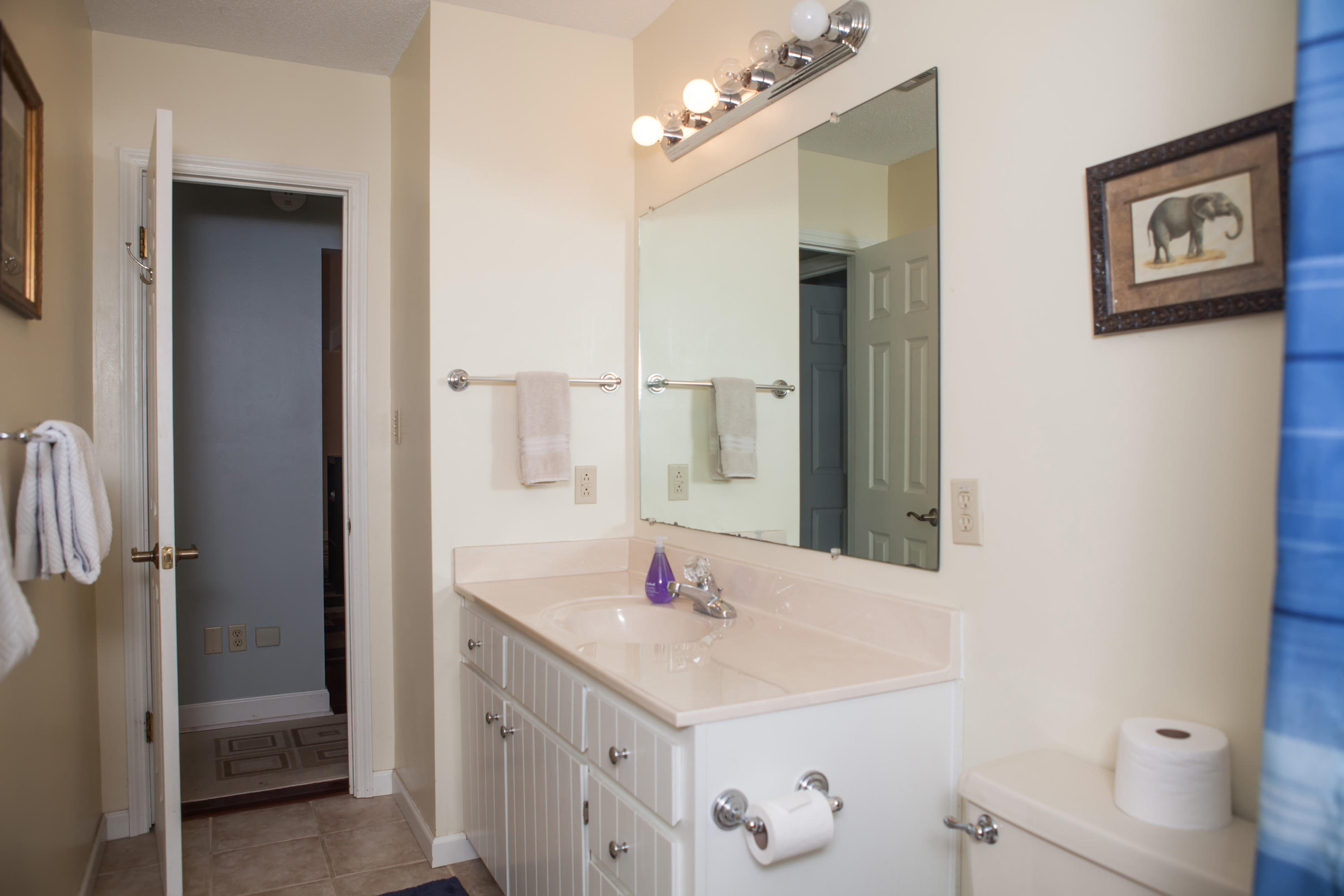 WOODLAND SHORES - Residential