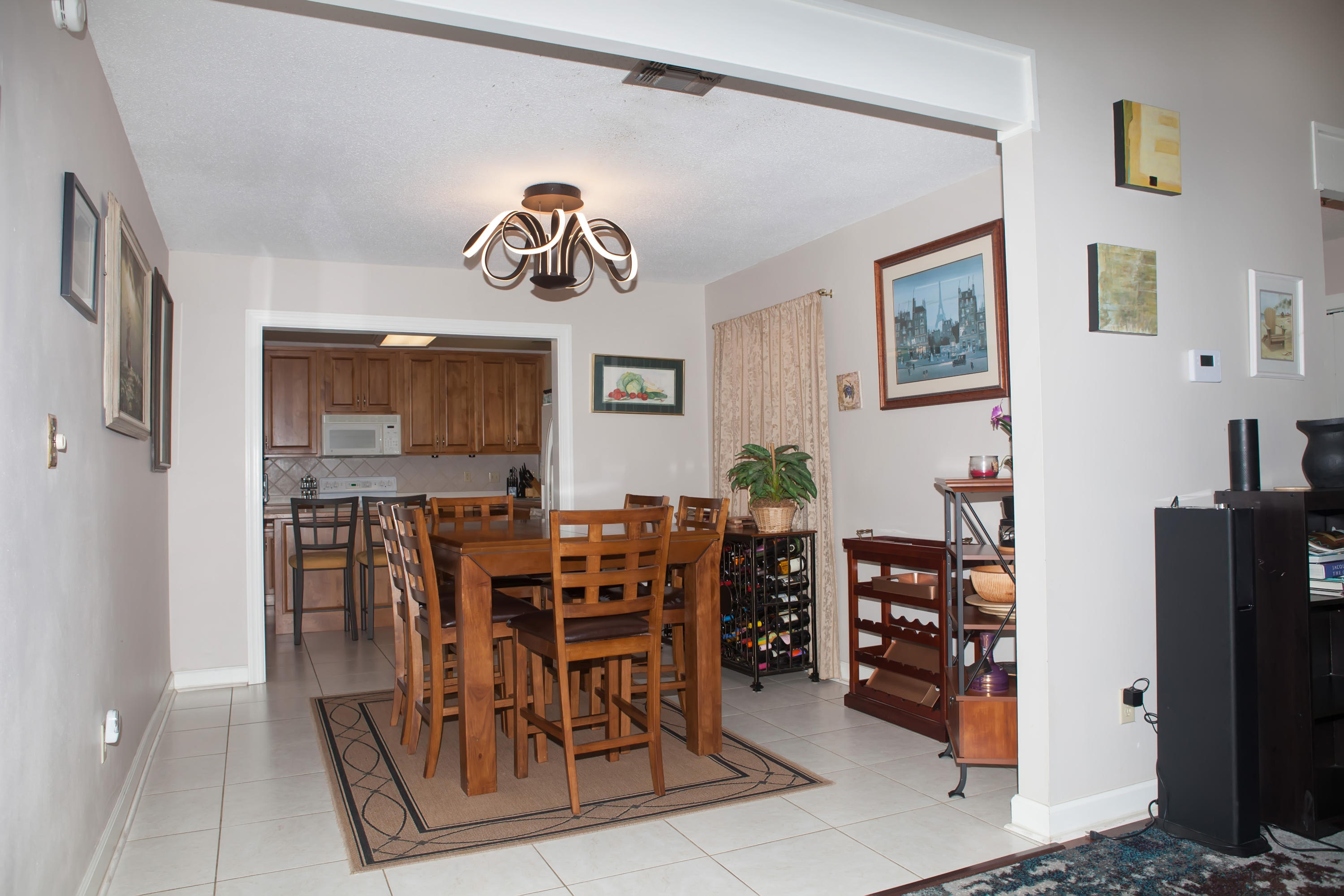 WOODLAND SHORES - Residential