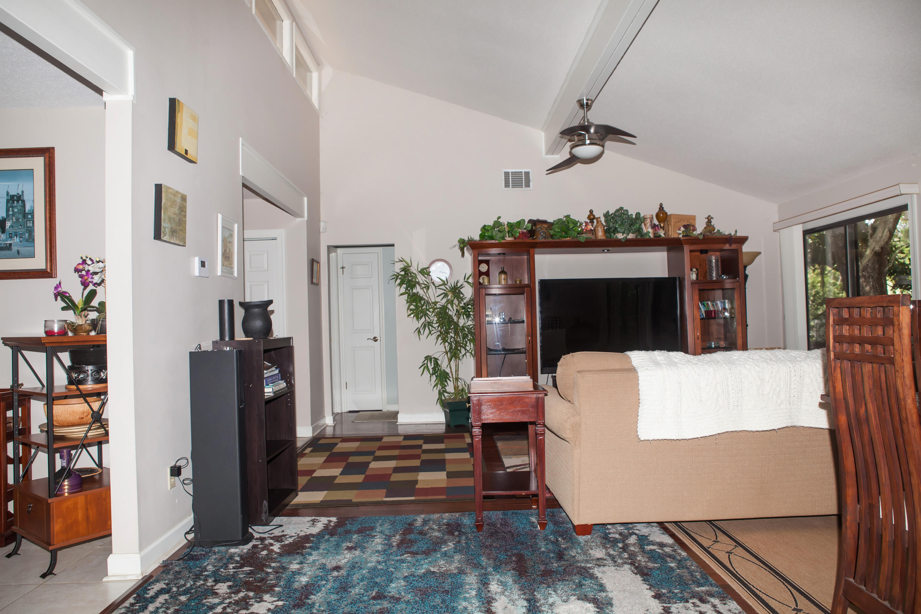 WOODLAND SHORES - Residential