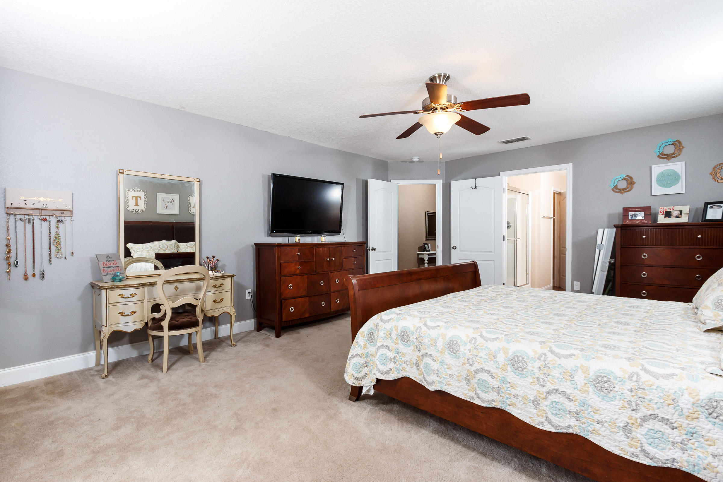 SILVER SPRINGS EST - Residential