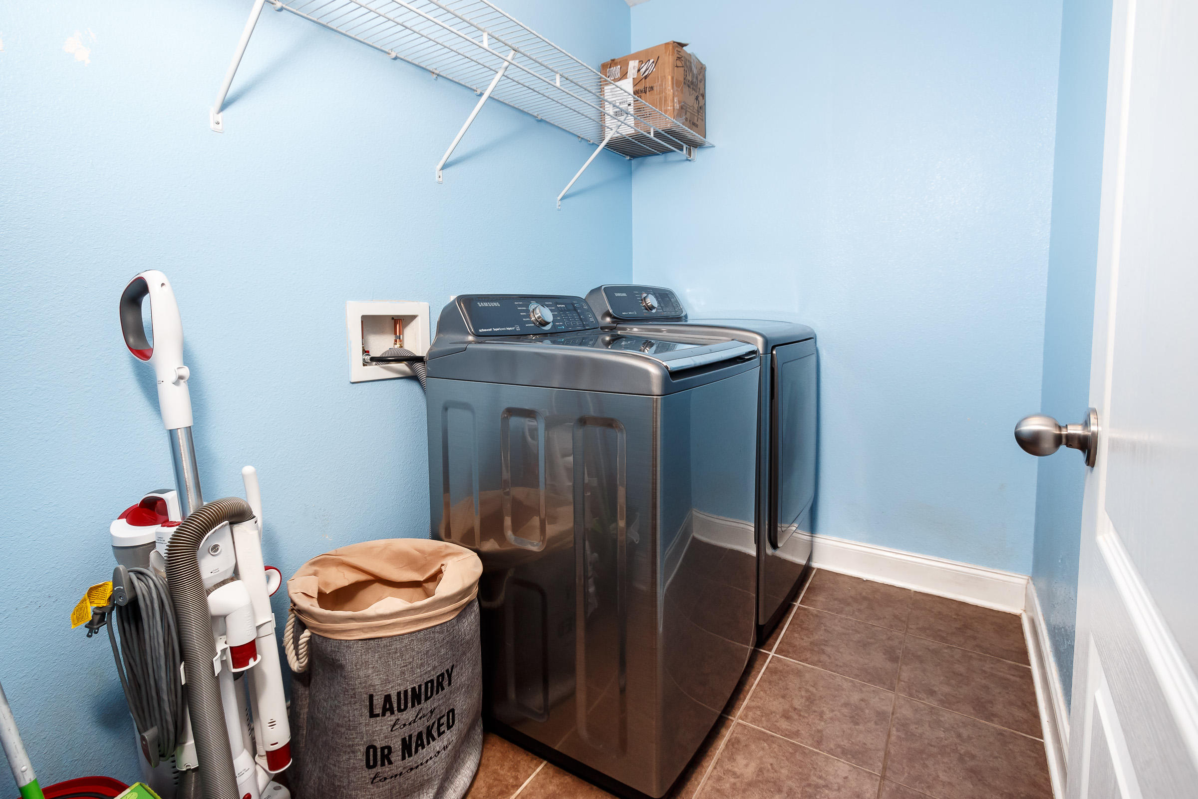 SILVER SPRINGS EST - Residential