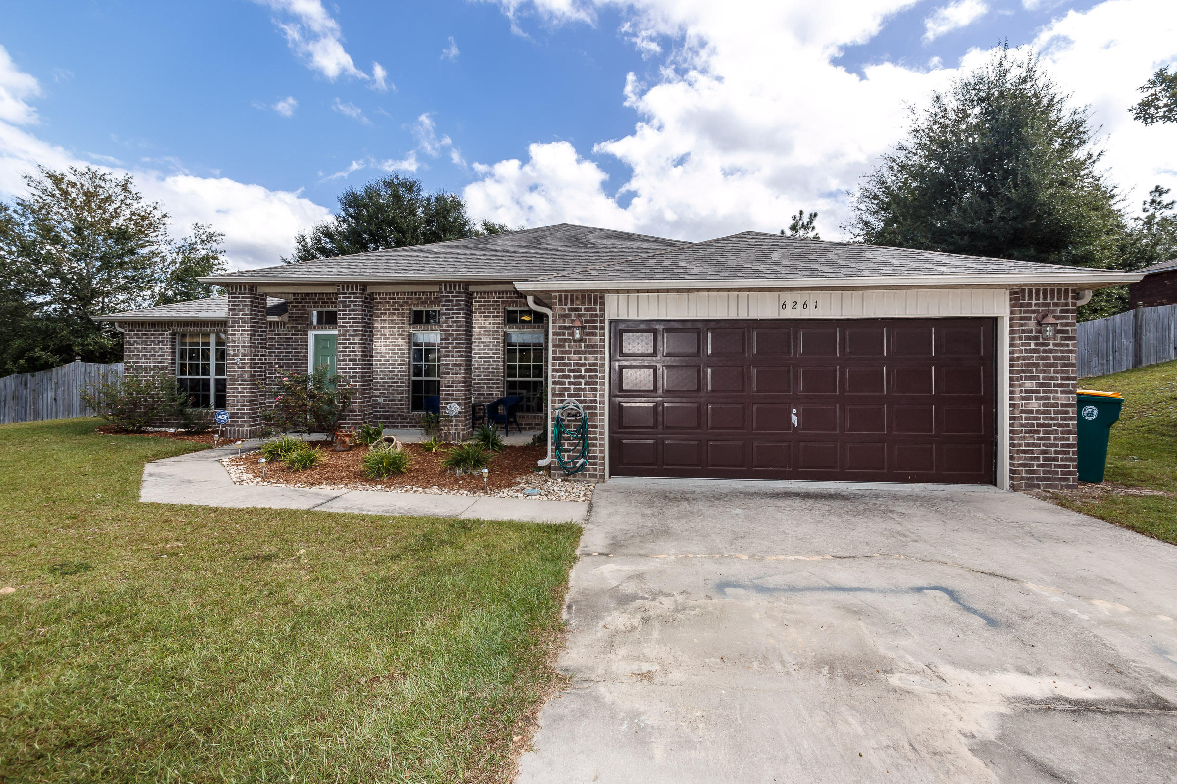 SILVER SPRINGS EST - Residential