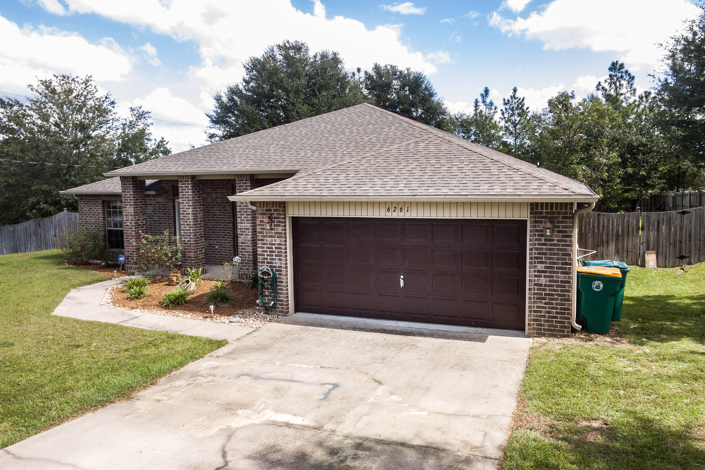 SILVER SPRINGS EST - Residential