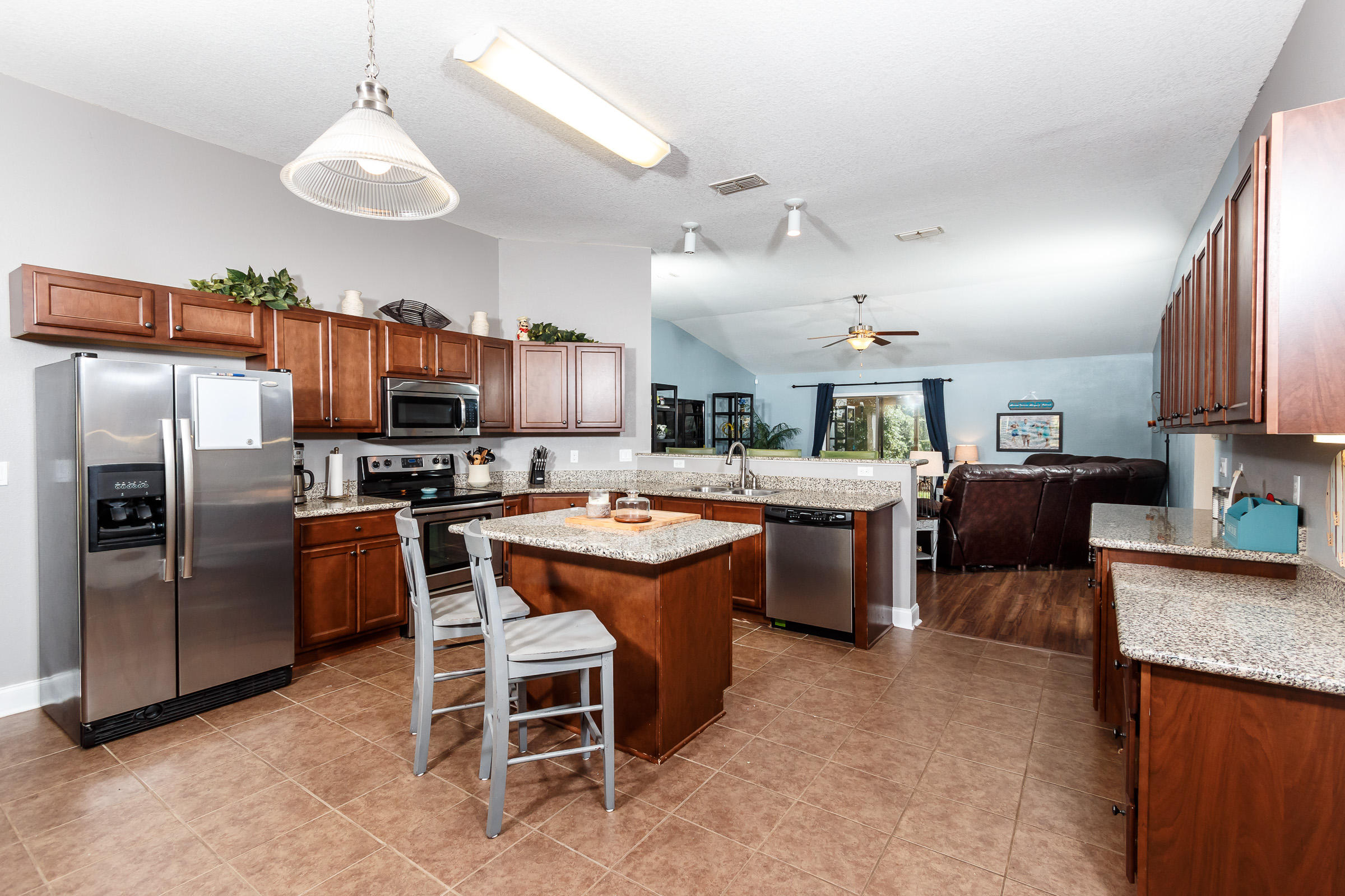 SILVER SPRINGS EST - Residential