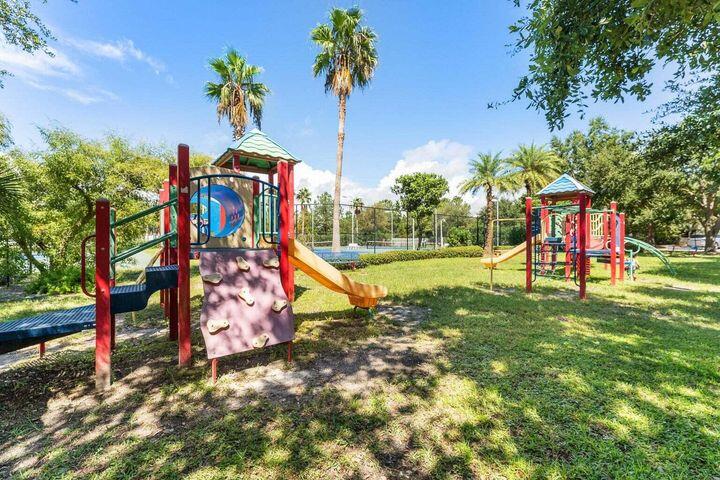 THE PALMS OF DESTIN - Residential