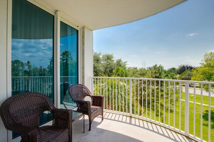 THE PALMS OF DESTIN - Residential