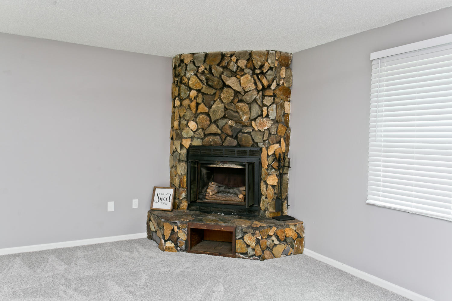 PINE MEADOWS - Residential