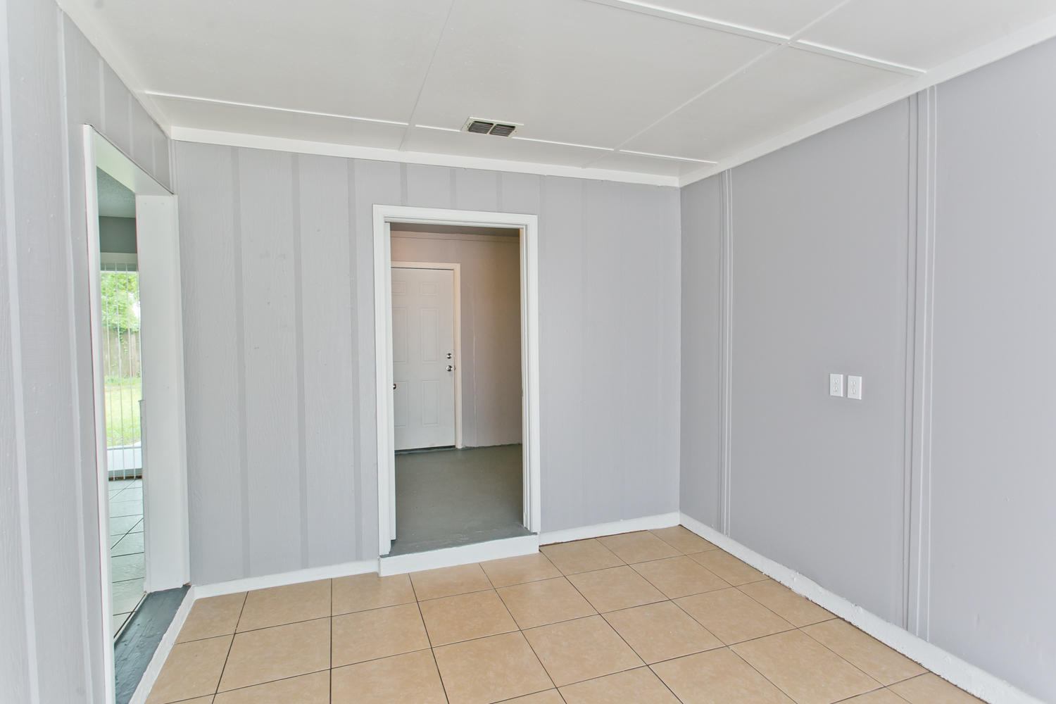 PINE MEADOWS - Residential