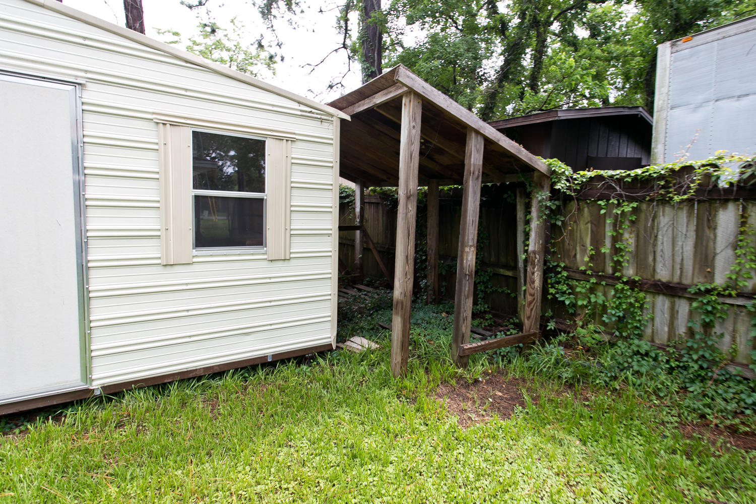 PINE MEADOWS - Residential