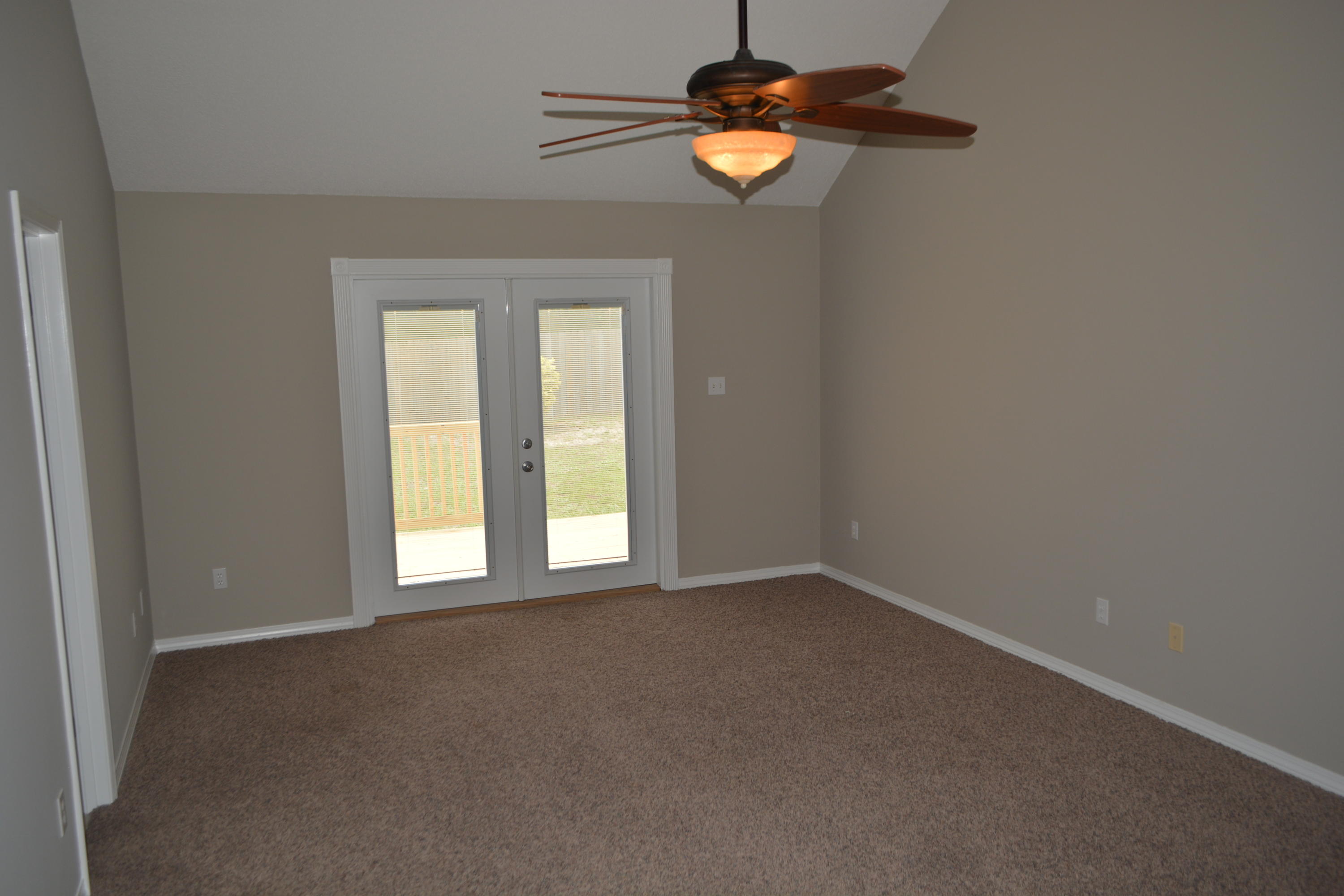 CASTELAR - Residential