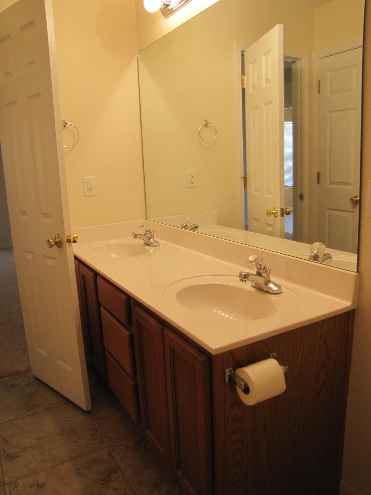 SOUTHERNAIRE - Residential Lease