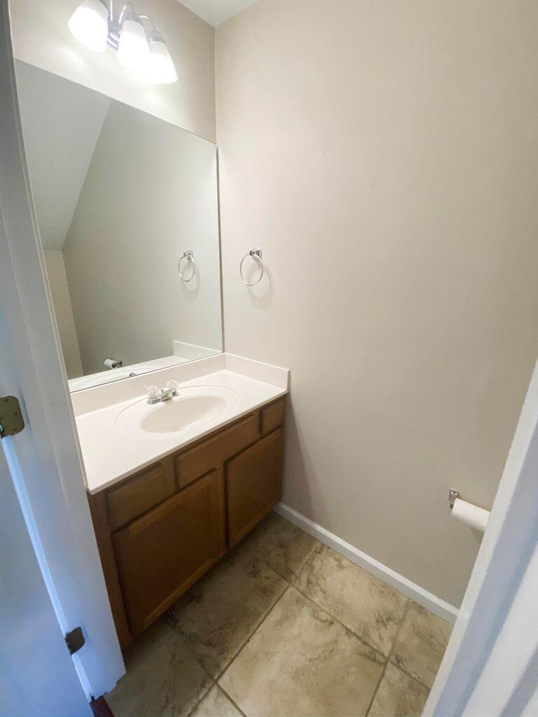 SHAY LIN T/H - Residential Lease