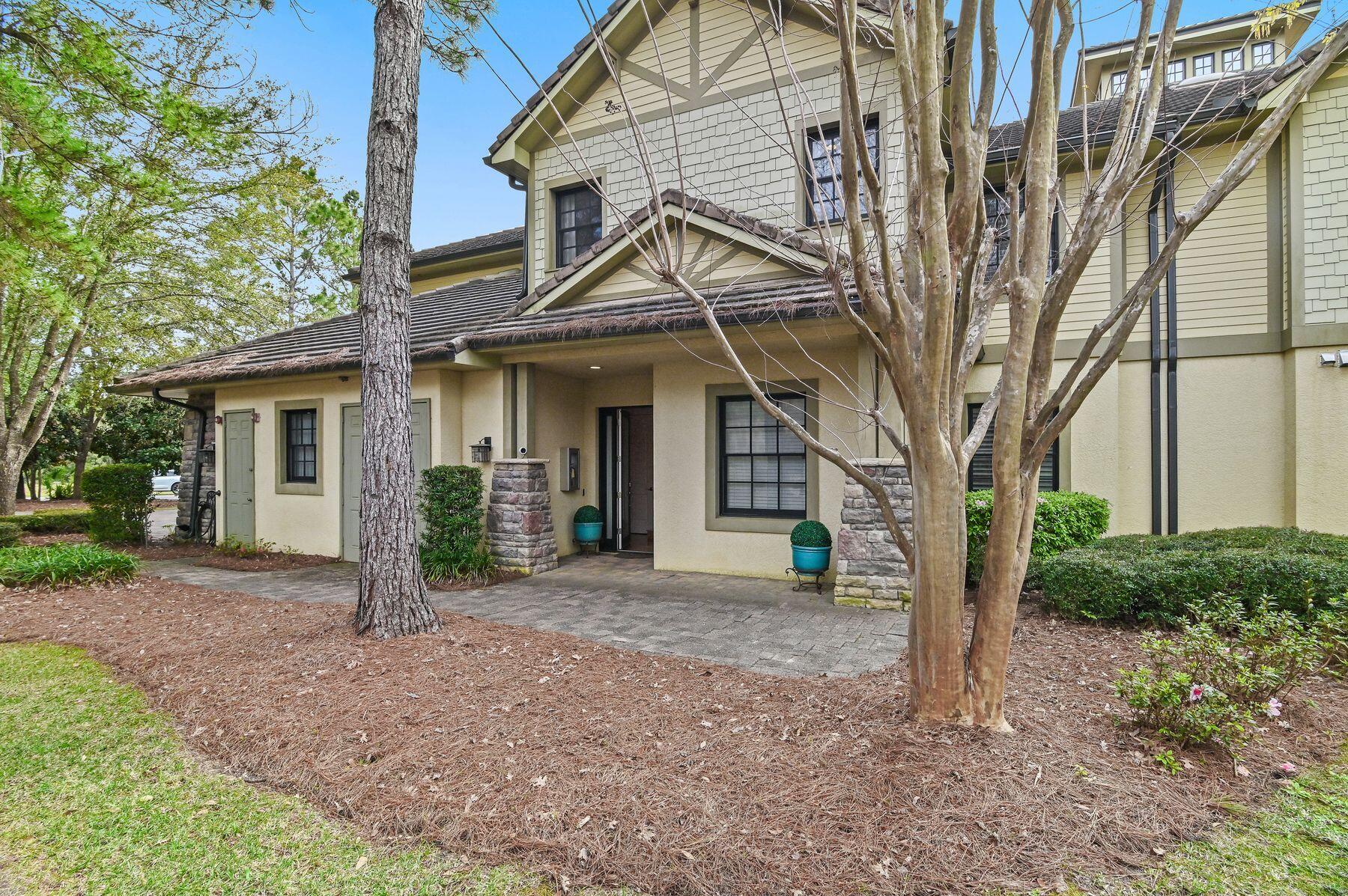 WILD HERON - CLUBSIDE II - Residential