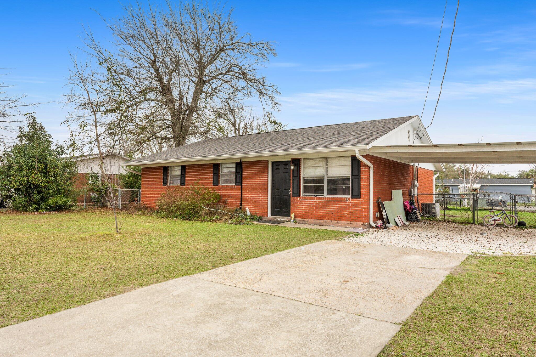 ROBINDALE - Residential