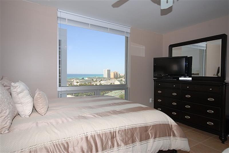 SHORELINE TOWERS 3 - Residential