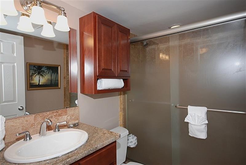 SHORELINE TOWERS 3 - Residential