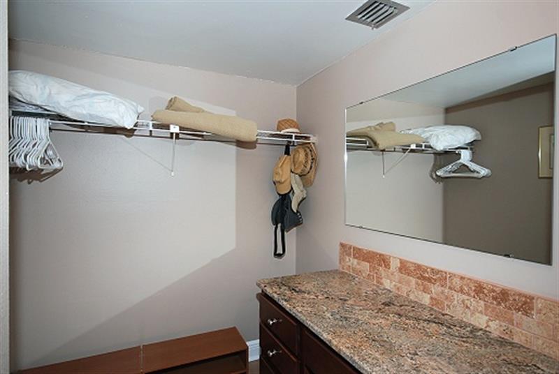 SHORELINE TOWERS 3 - Residential