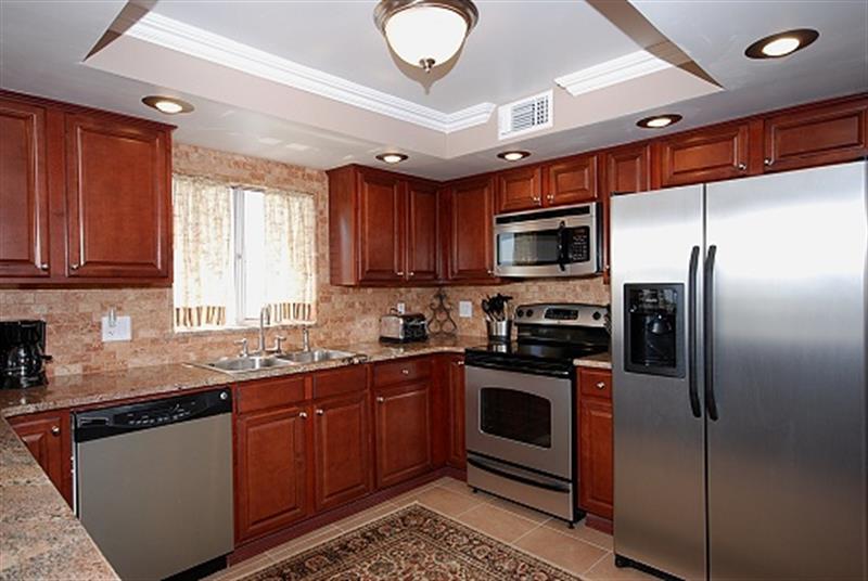 SHORELINE TOWERS 3 - Residential