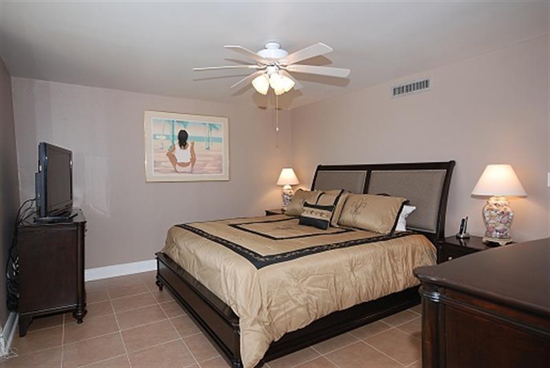 SHORELINE TOWERS 3 - Residential