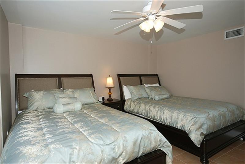 SHORELINE TOWERS 3 - Residential