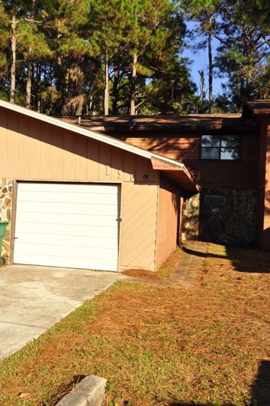 REO. Conveniently located townhome in Shalimar. Townhome includes 1,612 square feet, three bedrooms, two full bathrooms, and one half bathroom. Bank of America, N.A. employees, spouse or domestic partner, household members, business partners and insiders are prohibited from purchasing REO properties, either owned or serviced by the Bank, whether directly or indirectly.