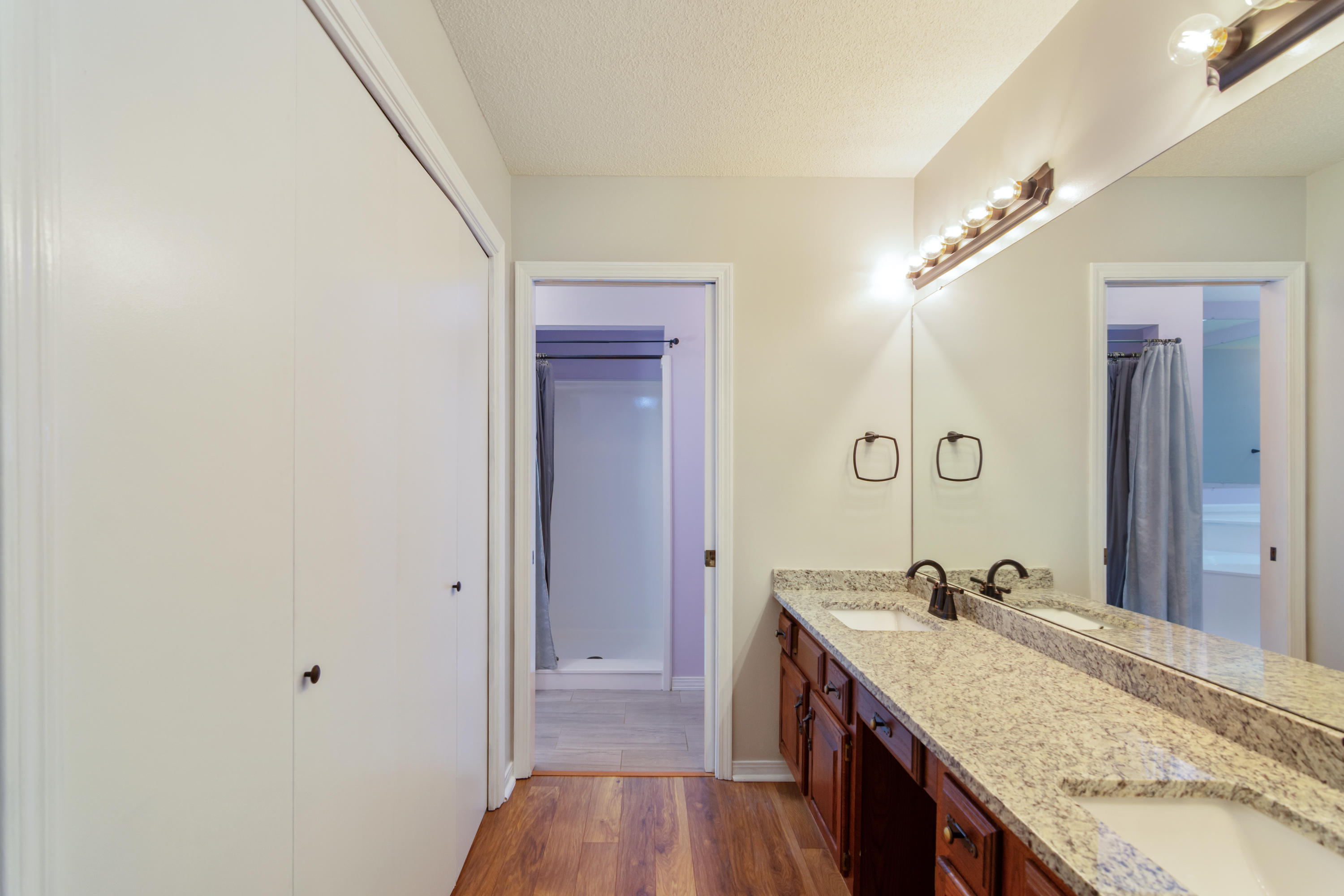 RIVERSIDE NORTH - Residential