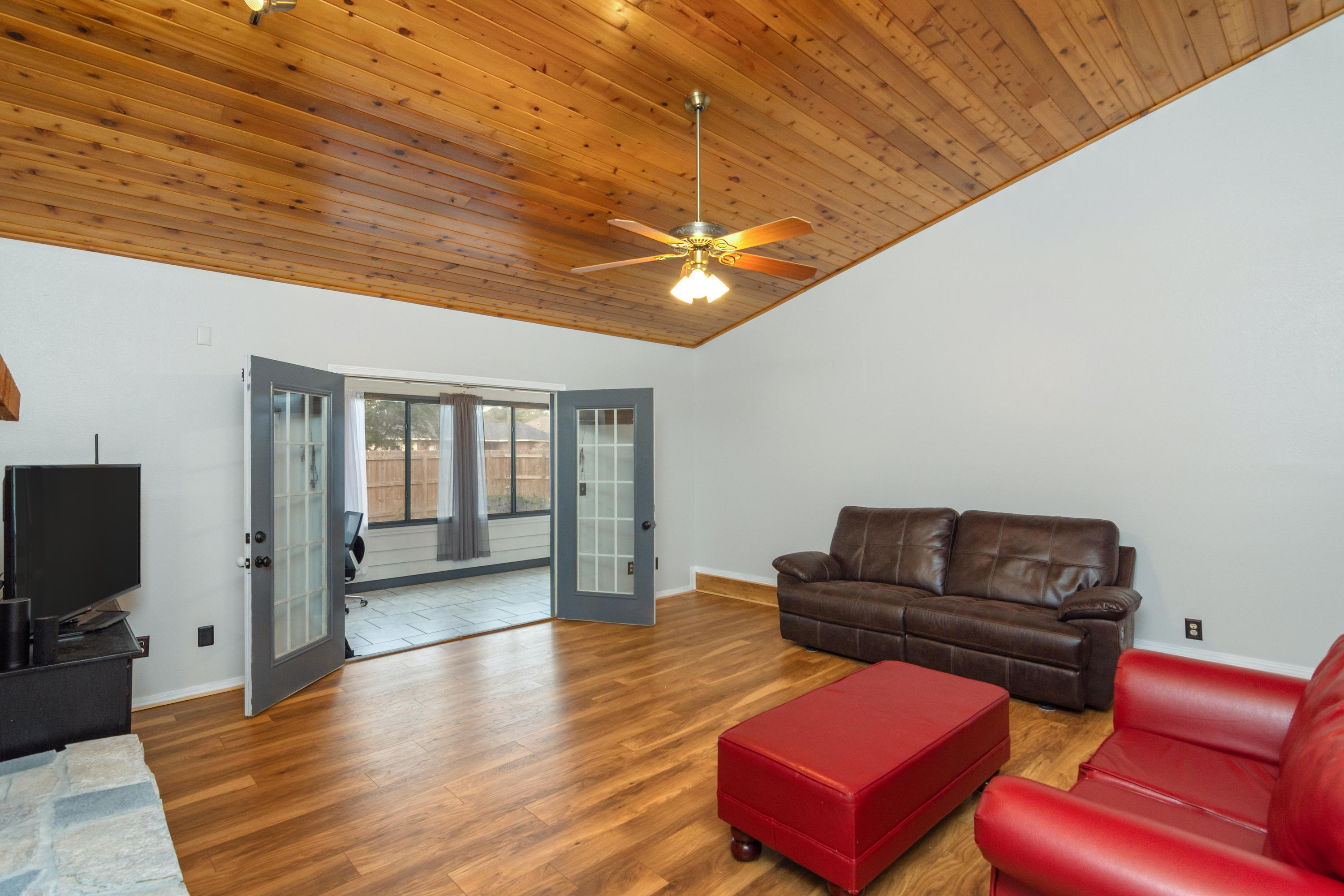 RIVERSIDE NORTH - Residential