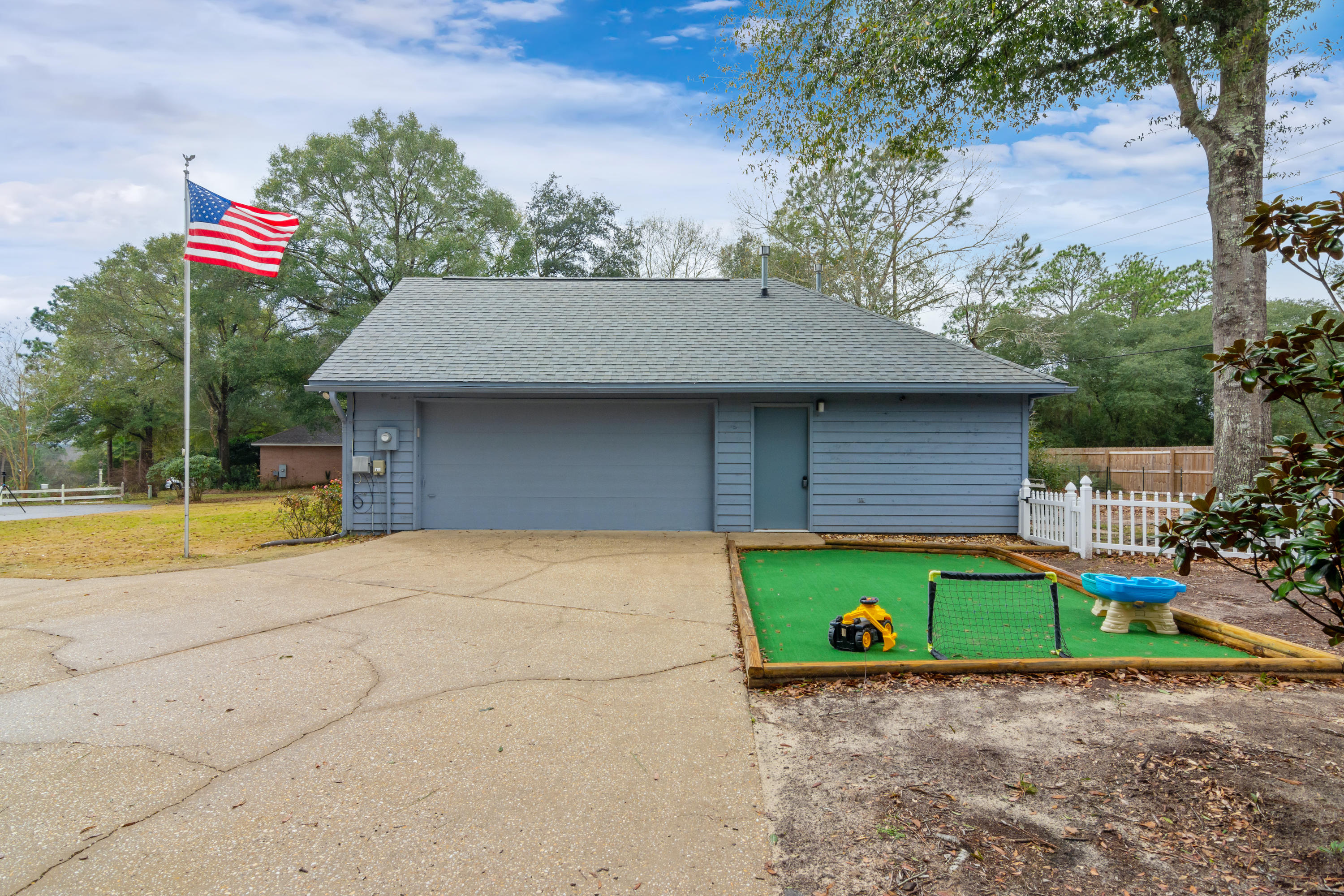 RIVERSIDE NORTH - Residential