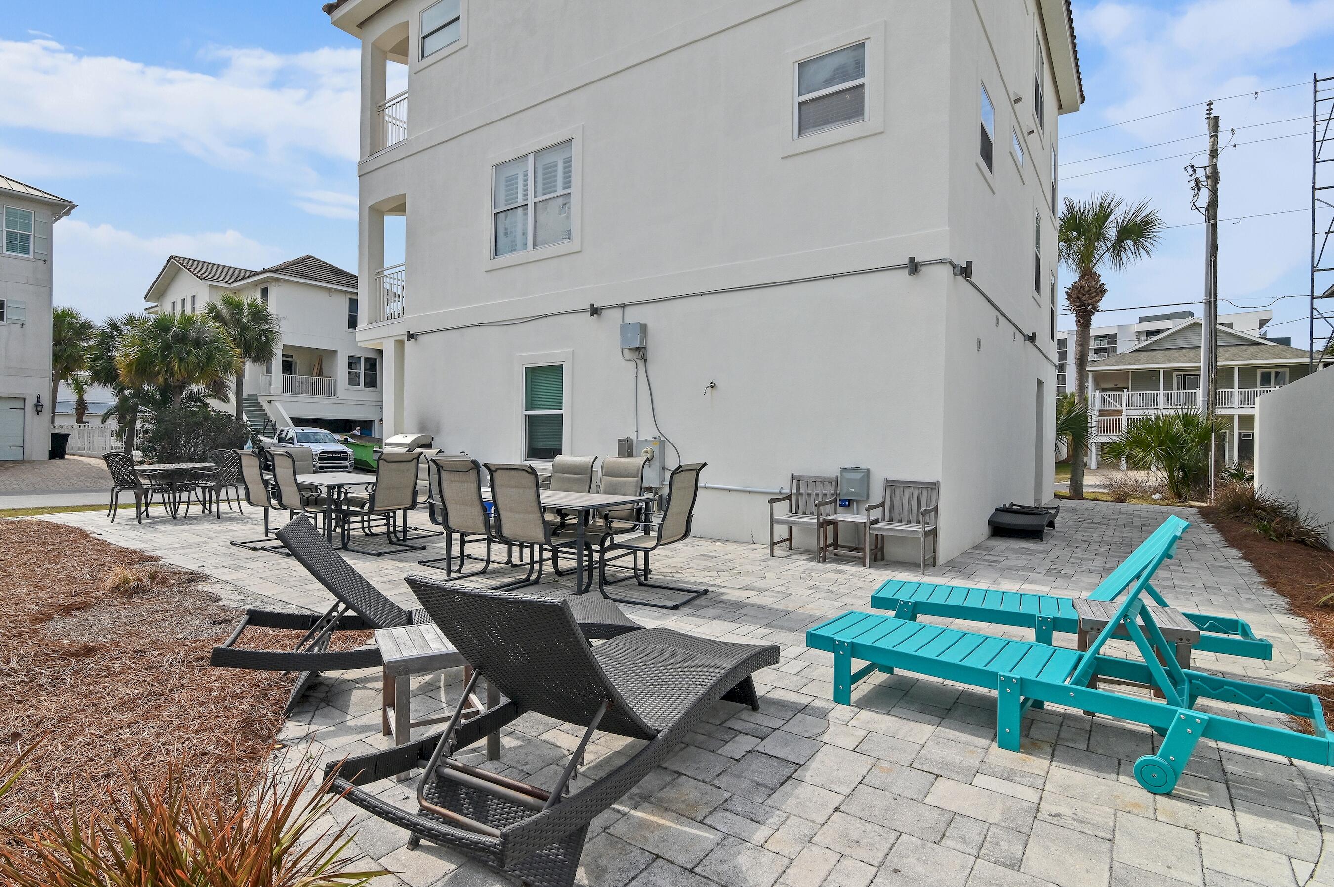 EMERALD DUNES - Residential