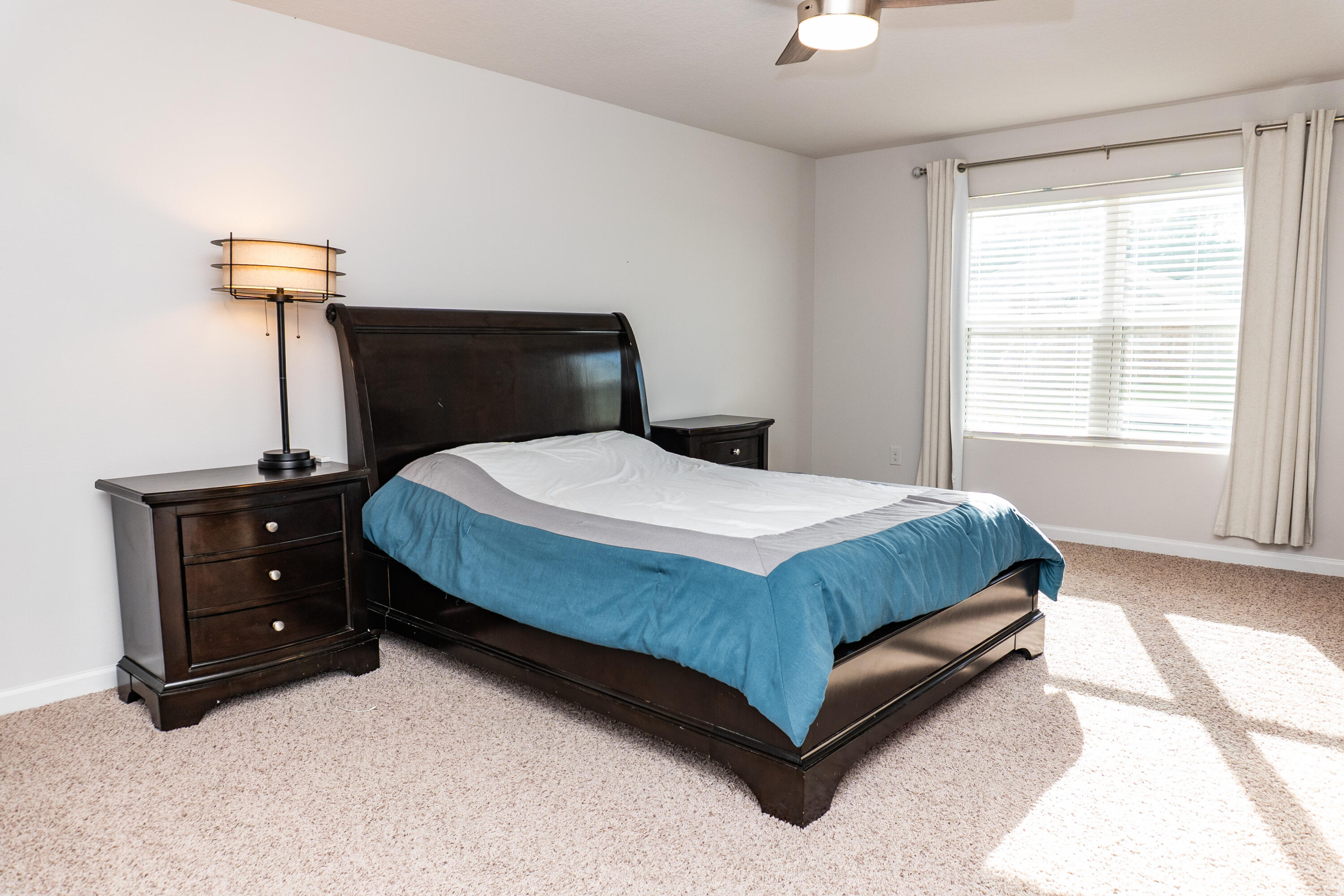 LAKERIDGE EST - Residential Lease