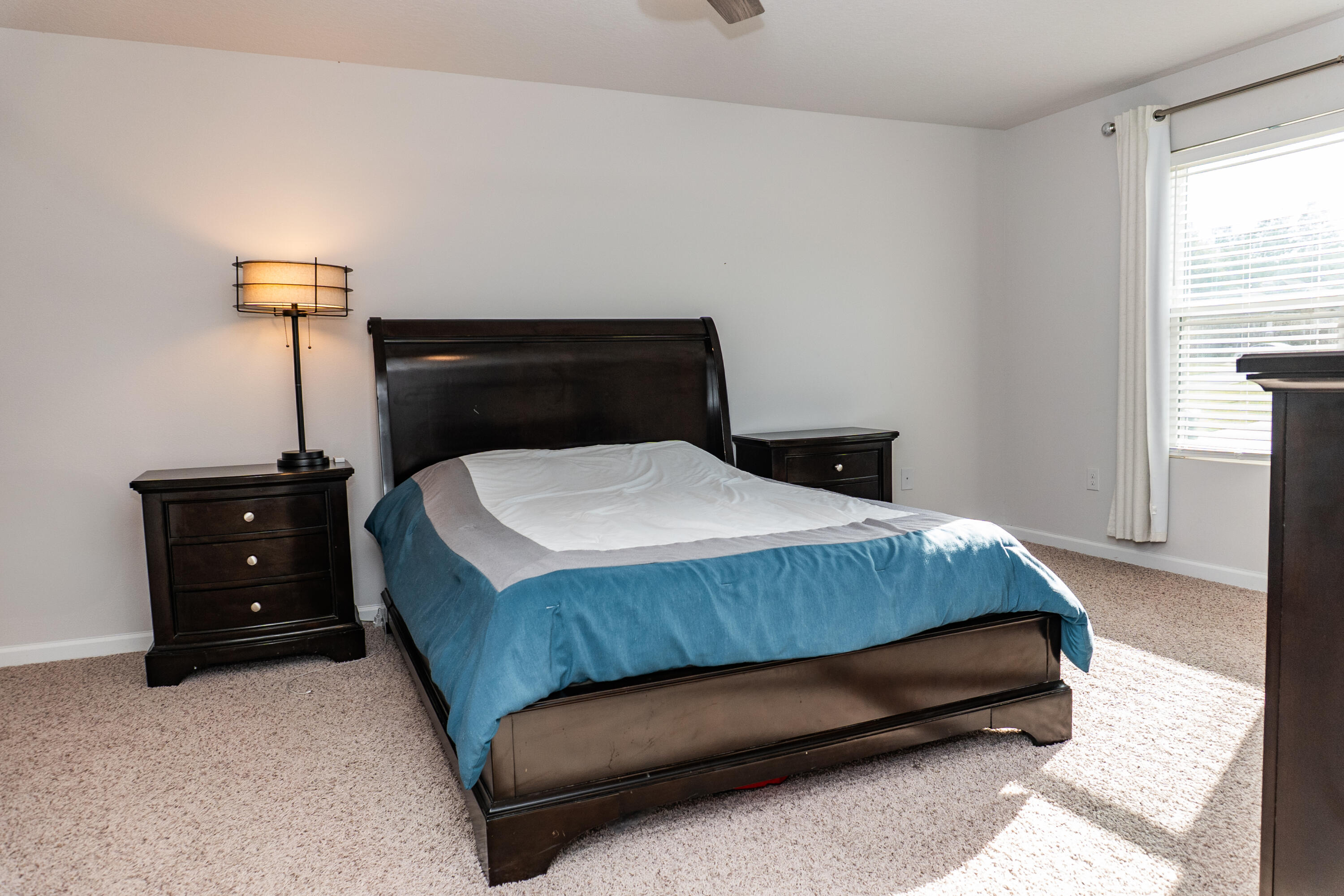 LAKERIDGE EST - Residential Lease