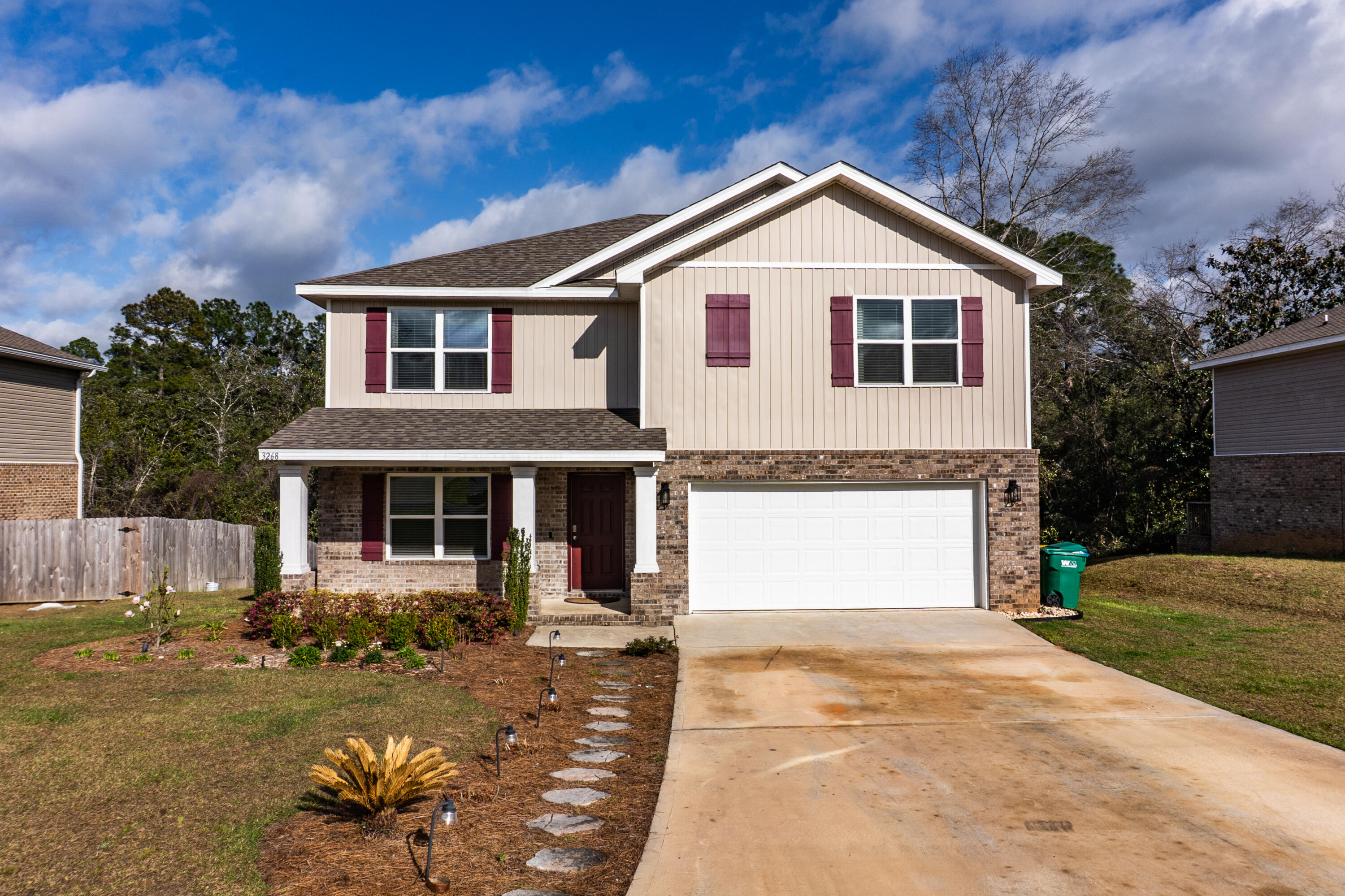 LAKERIDGE EST - Residential Lease