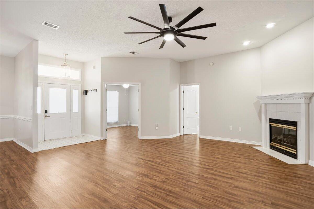 SHADOW OAK S/D - Residential Lease