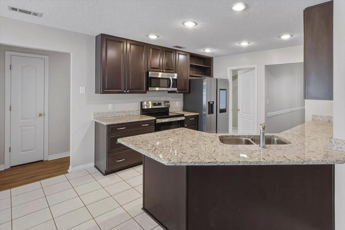 SHADOW OAK S/D - Residential Lease