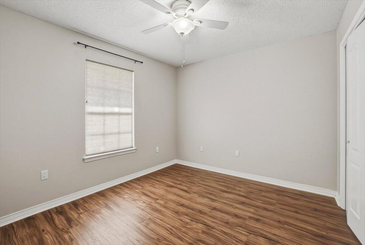 SHADOW OAK S/D - Residential Lease