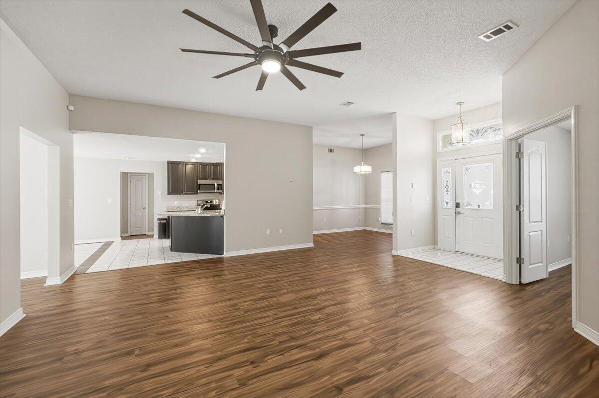 SHADOW OAK S/D - Residential Lease