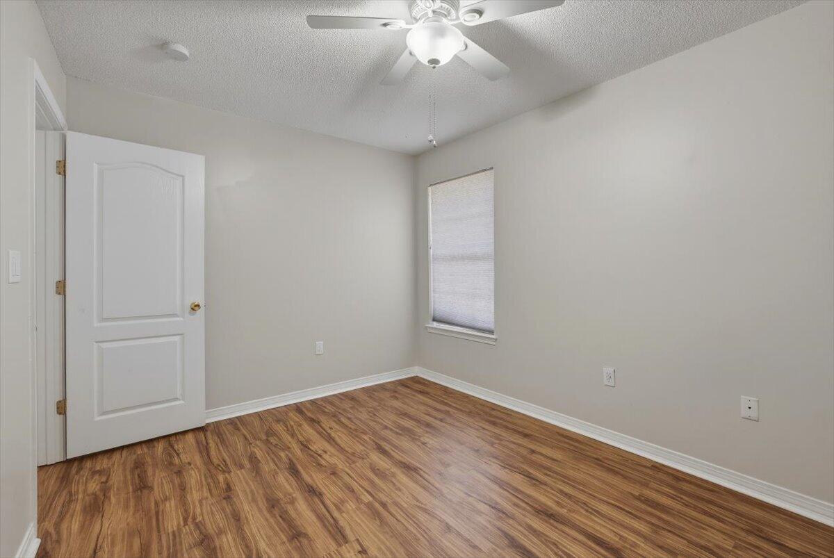 SHADOW OAK S/D - Residential Lease