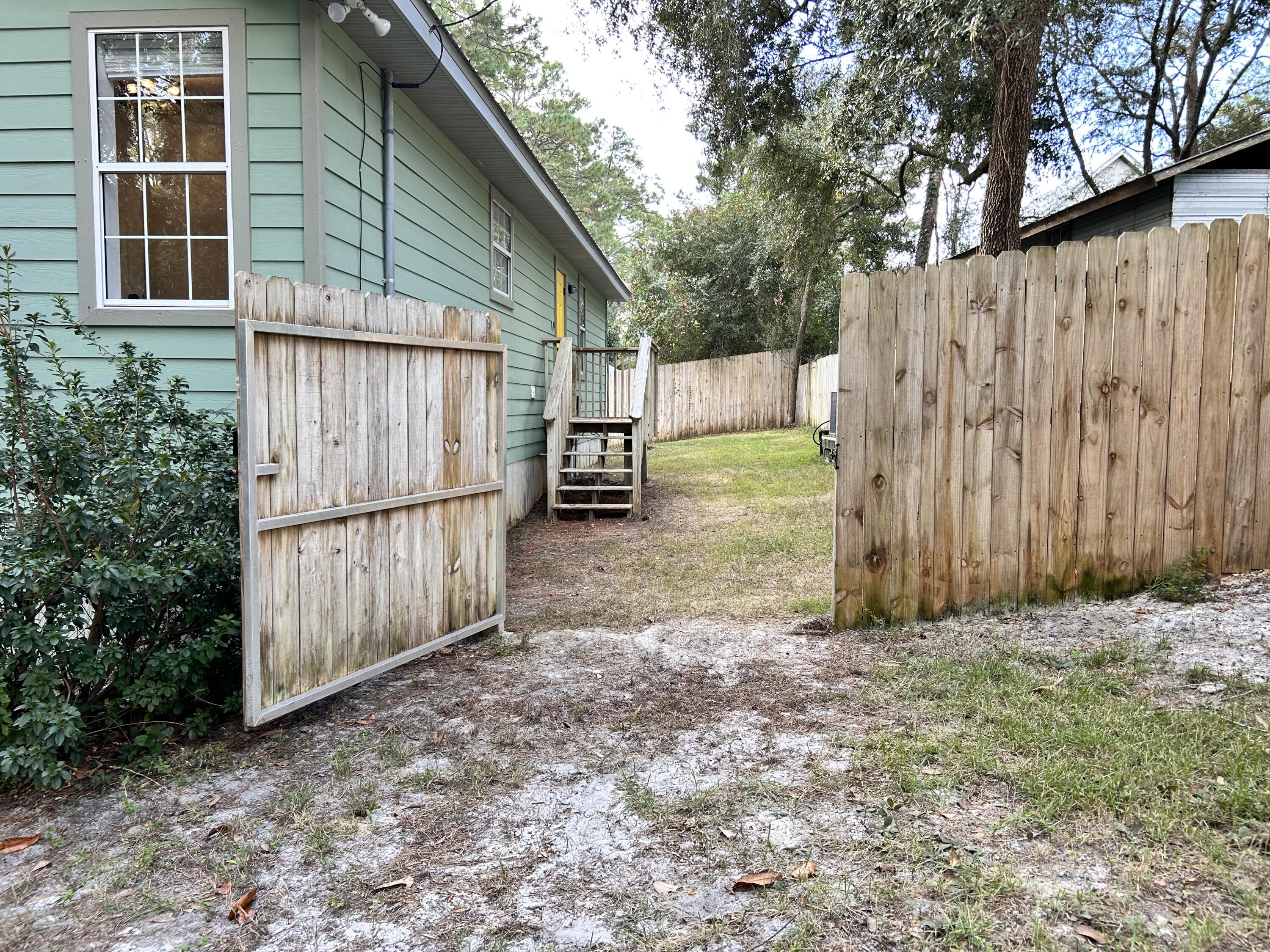 GULFVIEW HEIGHTS 1ST ADDN - Residential Lease