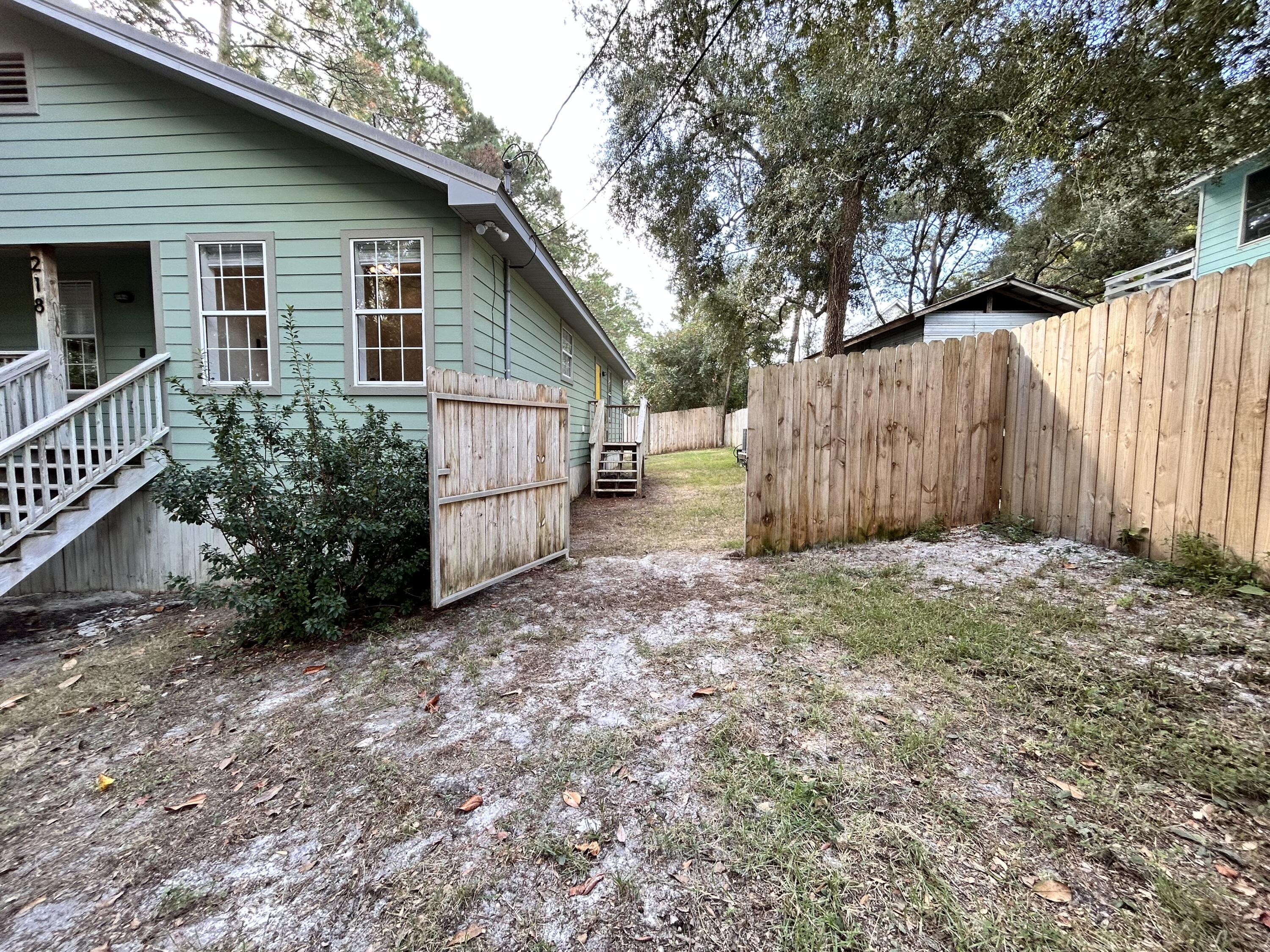 GULFVIEW HEIGHTS 1ST ADDN - Residential Lease