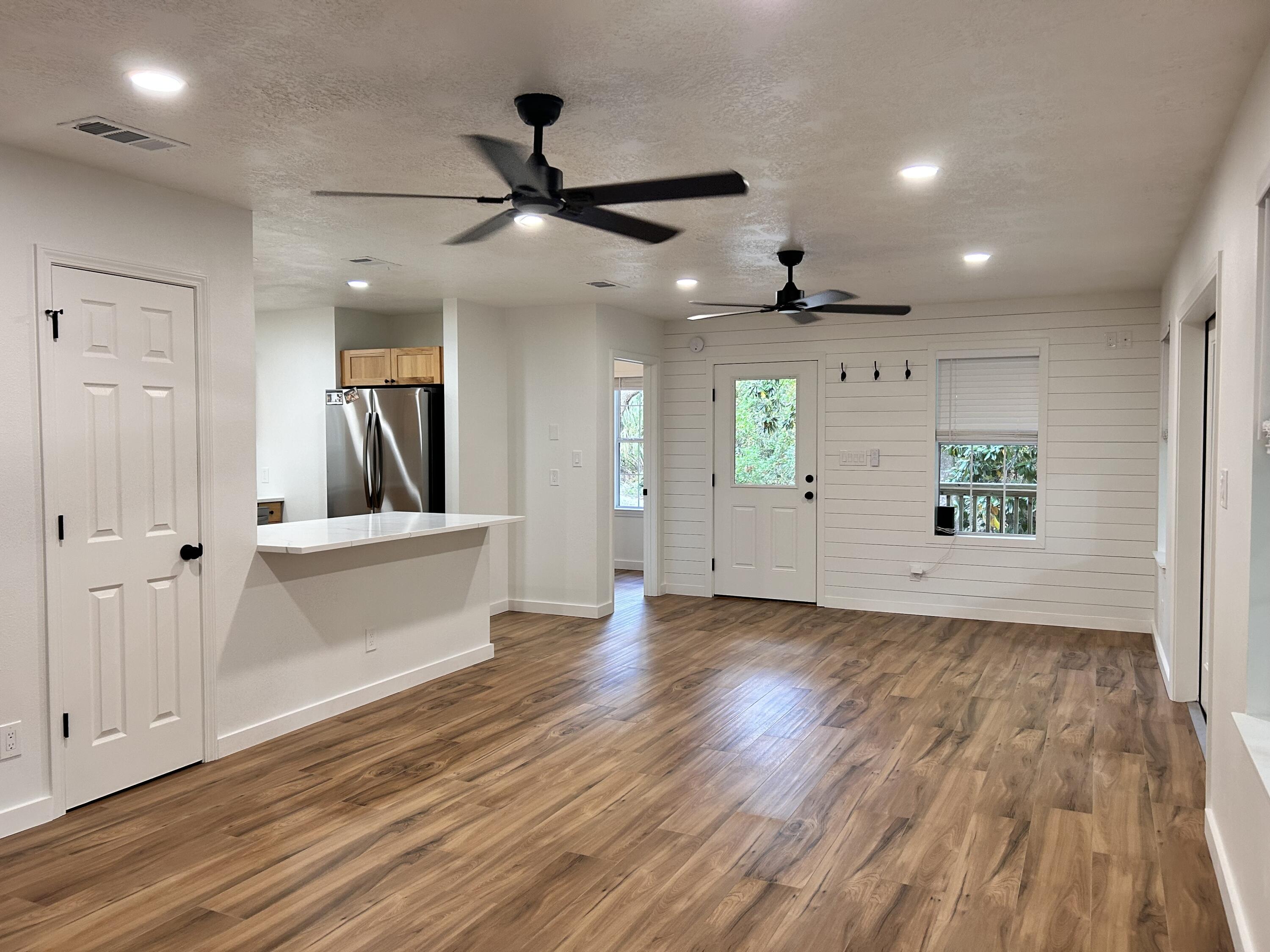GULFVIEW HEIGHTS 1ST ADDN - Residential Lease