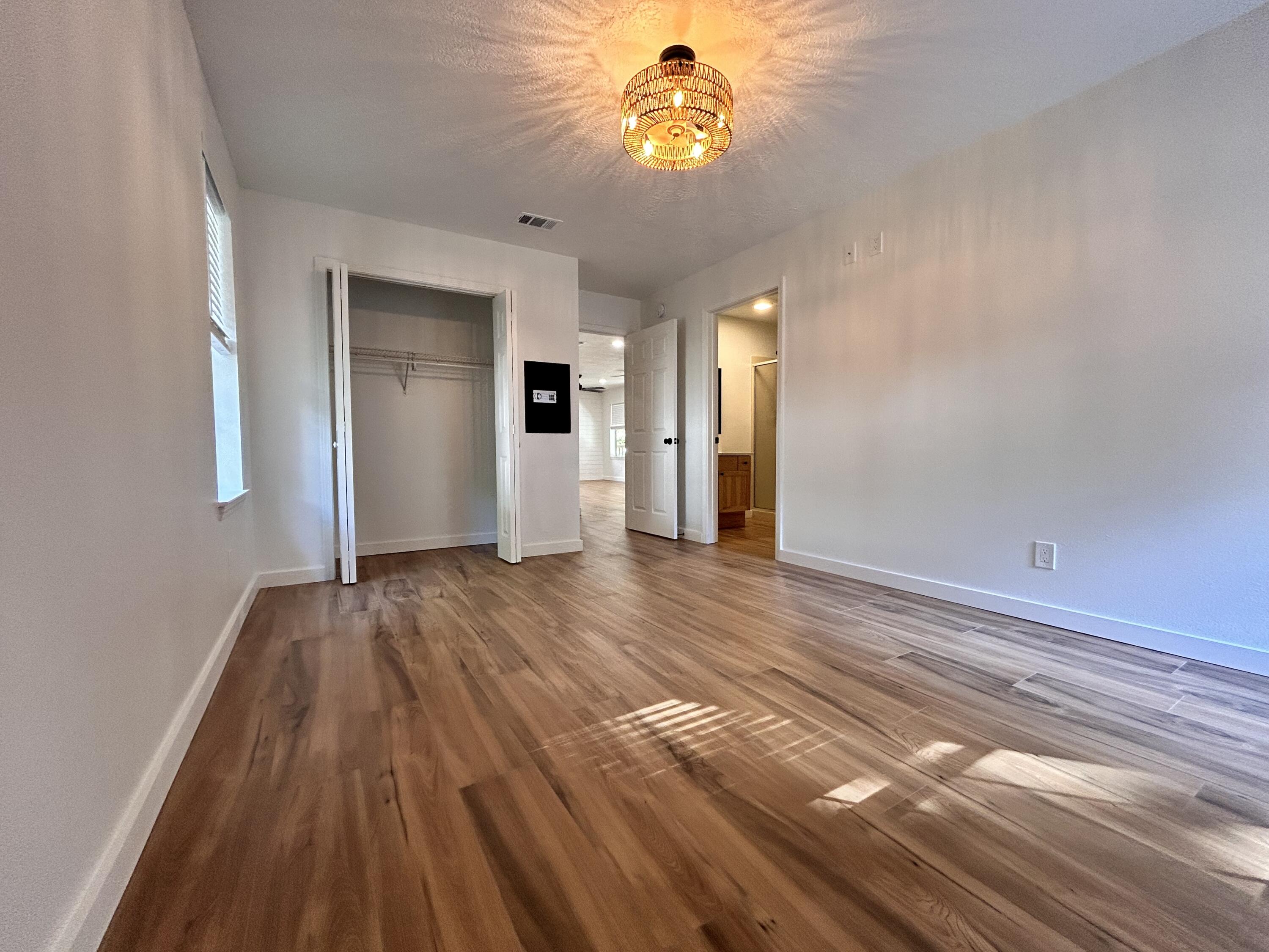 GULFVIEW HEIGHTS 1ST ADDN - Residential Lease