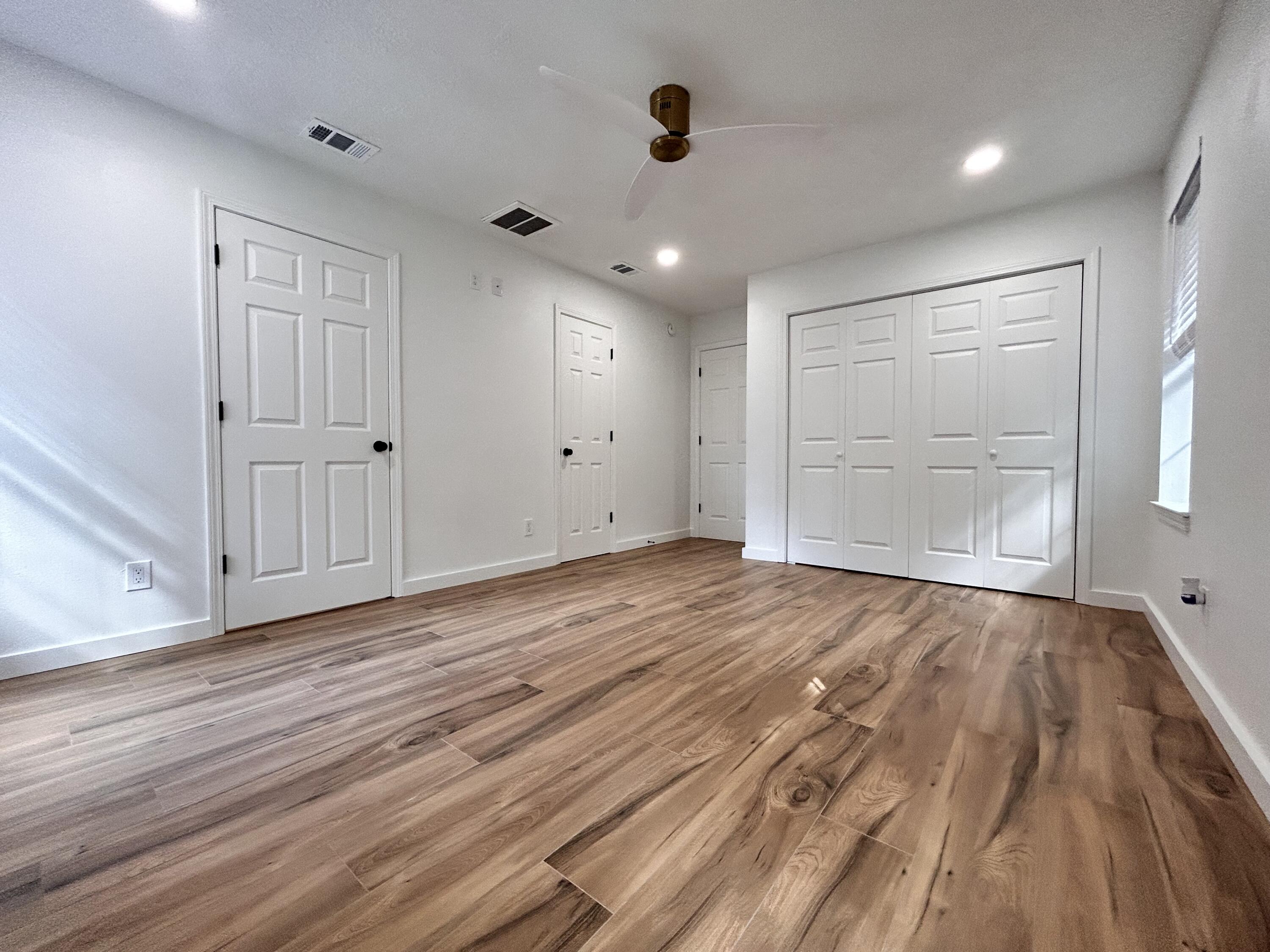 GULFVIEW HEIGHTS 1ST ADDN - Residential Lease