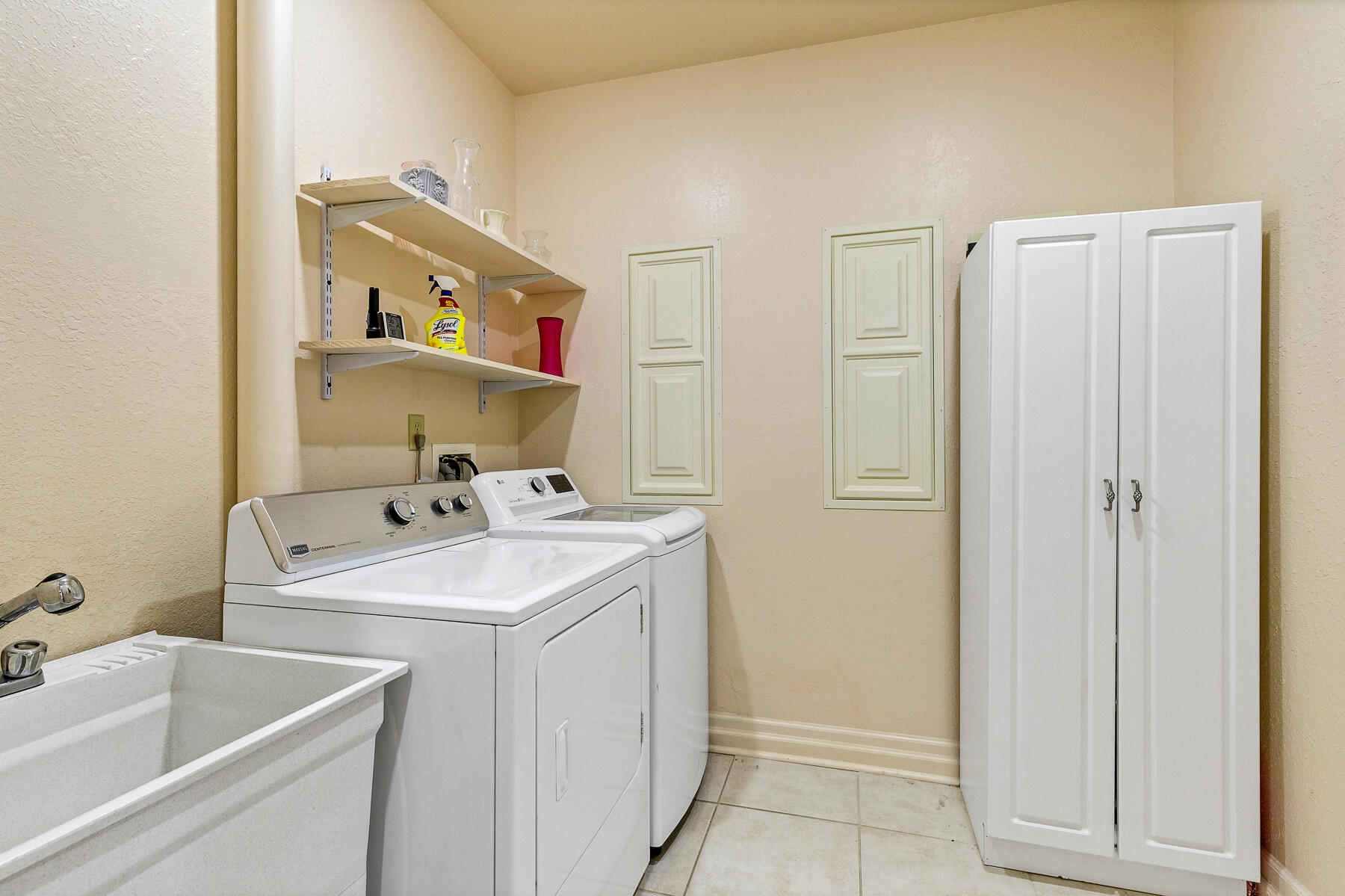 RAINTREE ESTATES #2 - Residential