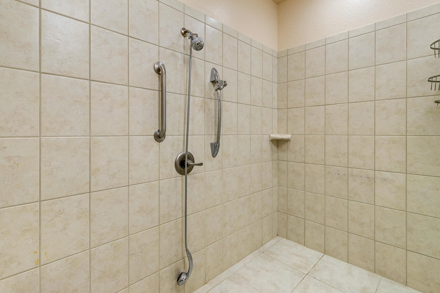 RAINTREE ESTATES #2 - Residential