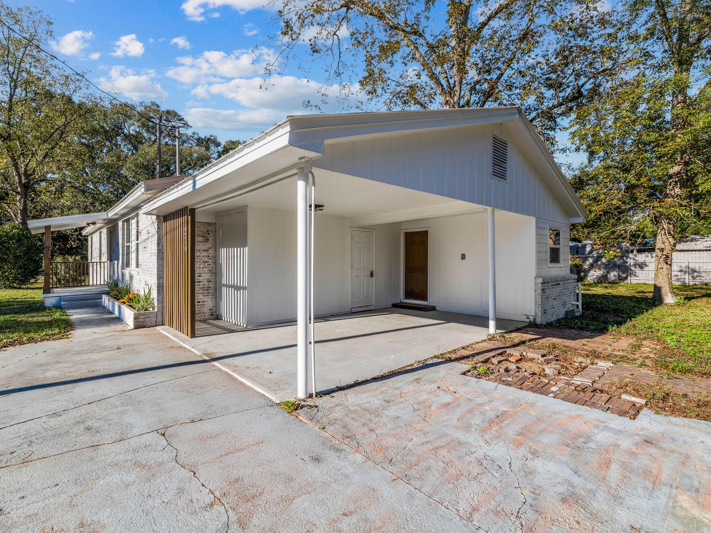 TOWN OF DEFUNIAK - Residential