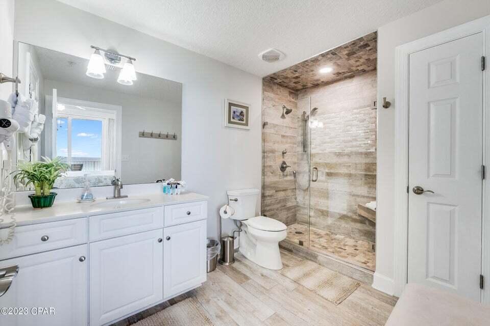 Emerald Isle - Residential