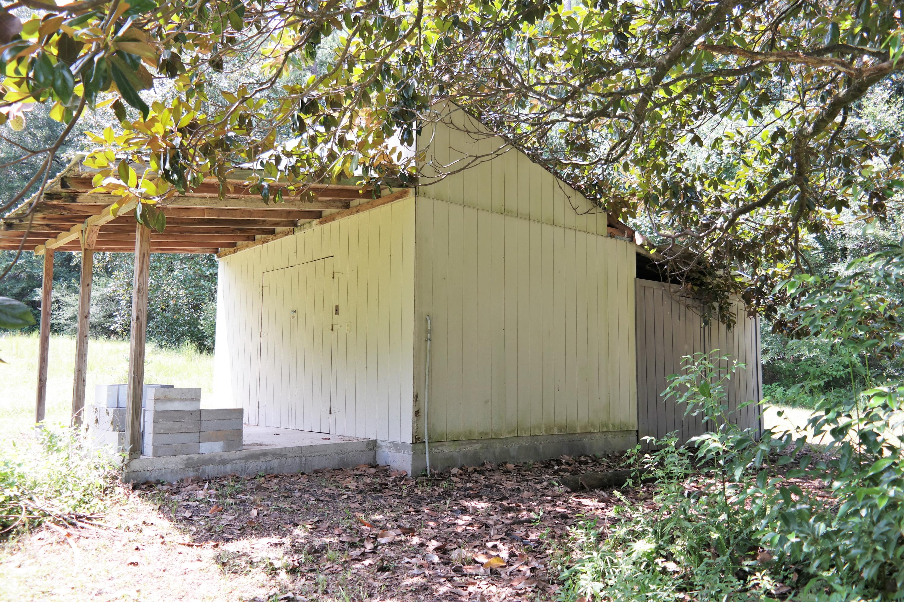 TOWN OF DEFUNIAK SPRINGS - Residential